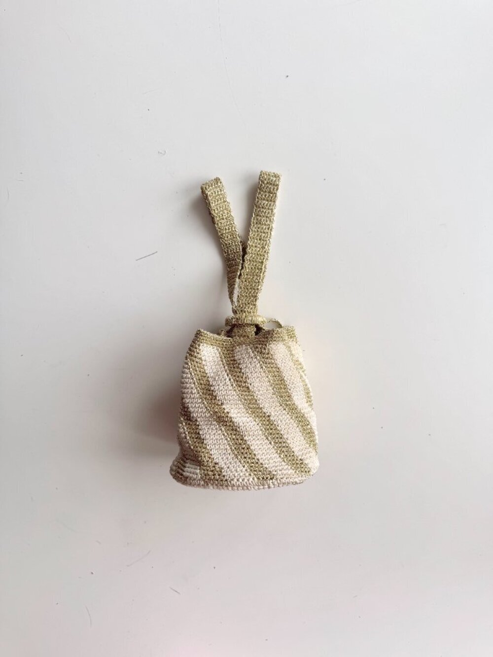 Vintage Ivory Gold Crochet Knit Bucket Bag